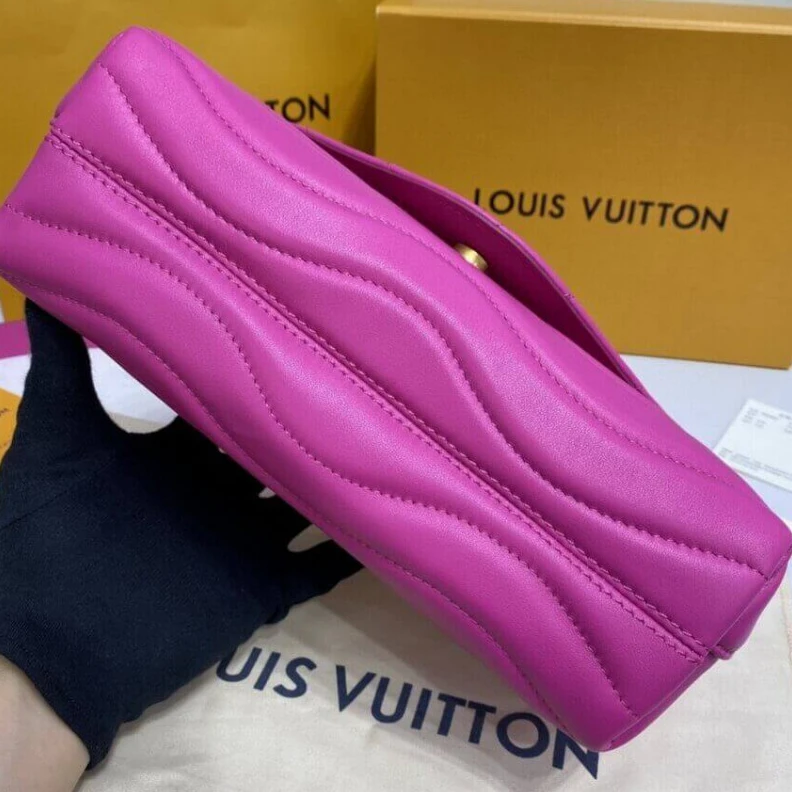 Lv belts replica Agathe Pi Louis Vuitton New Wave Chain Bag Agathe Pink