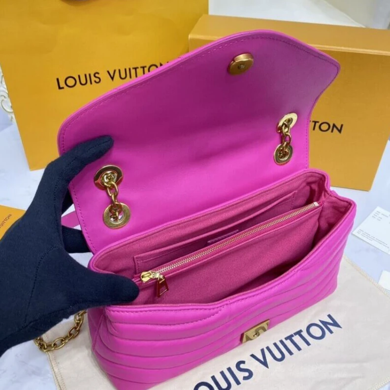 Lv belts replica Agathe Pi Louis Vuitton New Wave Chain Bag Agathe Pink