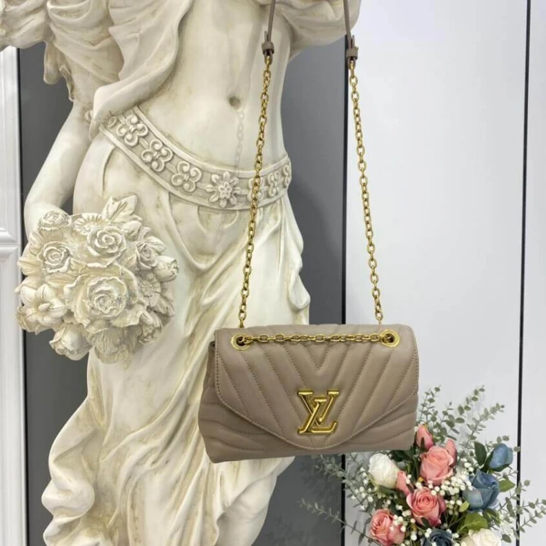 Replica bags Flat pock Louis Vuitton New Wave Chain Bag Dark Taupe