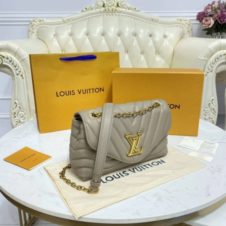Replica bags Flat pock Louis Vuitton New Wave Chain Bag Dark Taupe