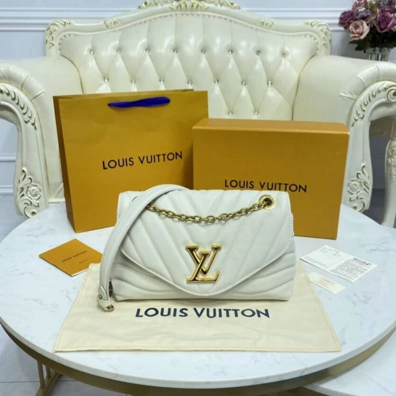 Replica bags Smooth co Louis Vuitton New Wave Chain Bag Ivory