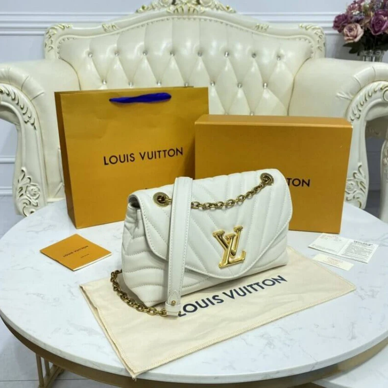 Replica bags Smooth co Louis Vuitton New Wave Chain Bag Ivory