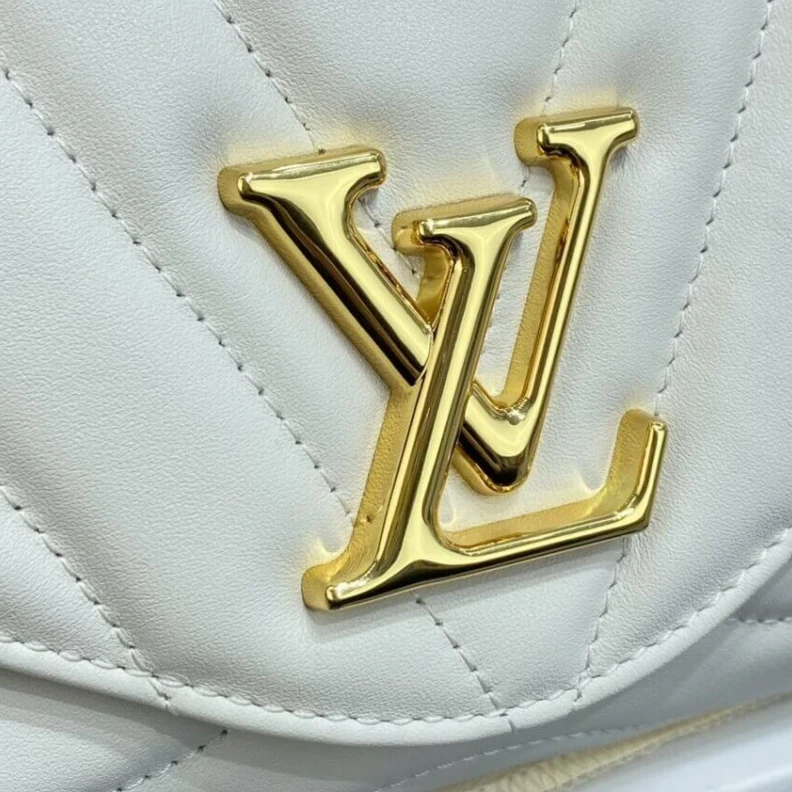 Replica bags Smooth co Louis Vuitton New Wave Chain Bag Ivory