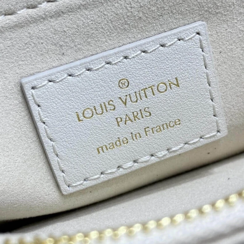 Replica bags Smooth co Louis Vuitton New Wave Chain Bag Ivory