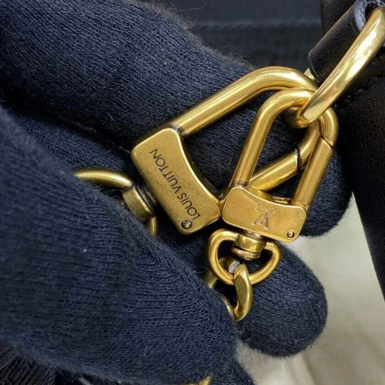 Mythick.ru Chain:Rem Louis Vuitton New Wave Multi-Pochette Black