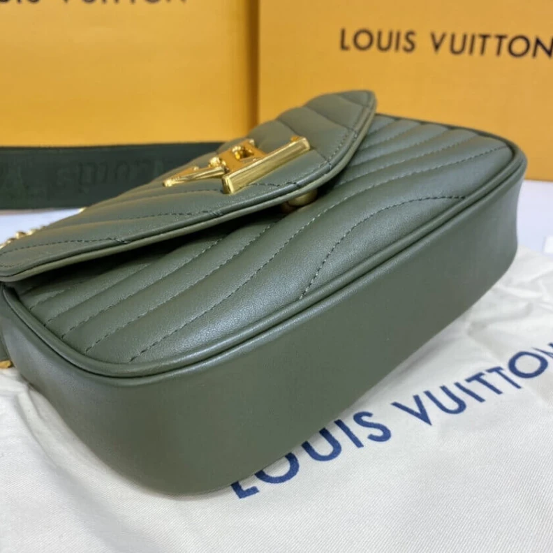 Mythick ru Vintage g Louis Vuitton New Wave Multi-Pochette Khaki