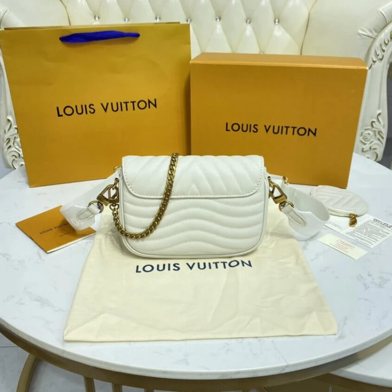 Top lv Smooth ca Louis Vuitton New Wave Multi-Pochette White
