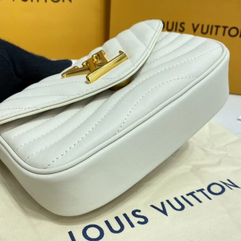 Top lv Smooth ca Louis Vuitton New Wave Multi-Pochette White