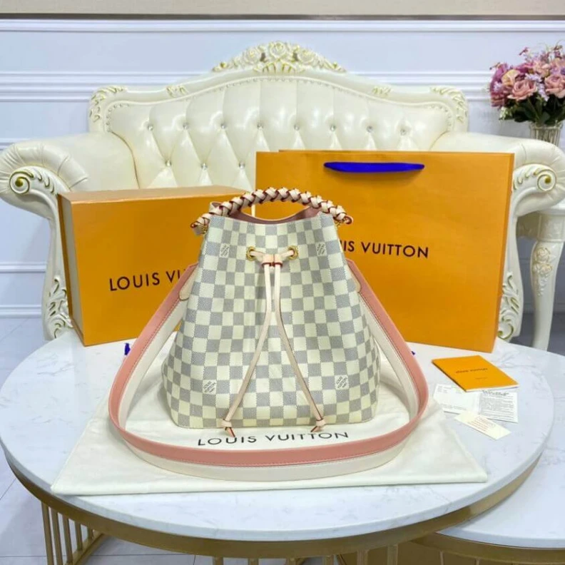 Top lv Strap: Re Louis Vuitton NéoNoé MM