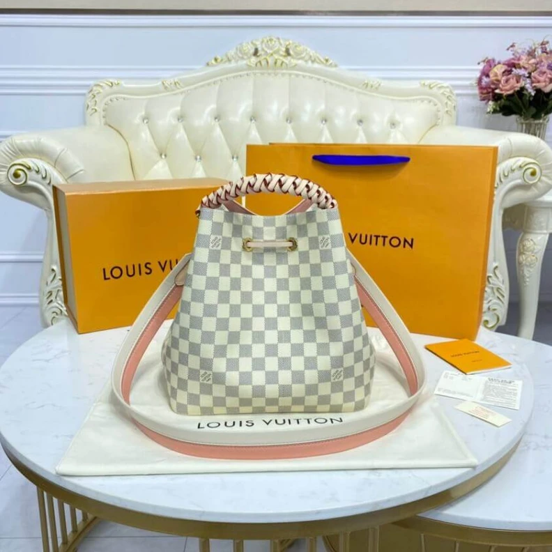 Top lv Strap: Re Louis Vuitton NéoNoé MM