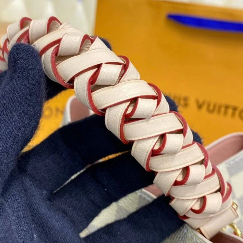 Top lv Strap: Re Louis Vuitton NéoNoé MM