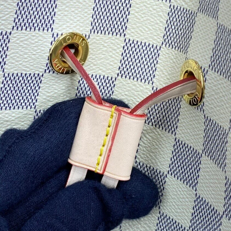 Top lv Strap: Re Louis Vuitton NéoNoé MM