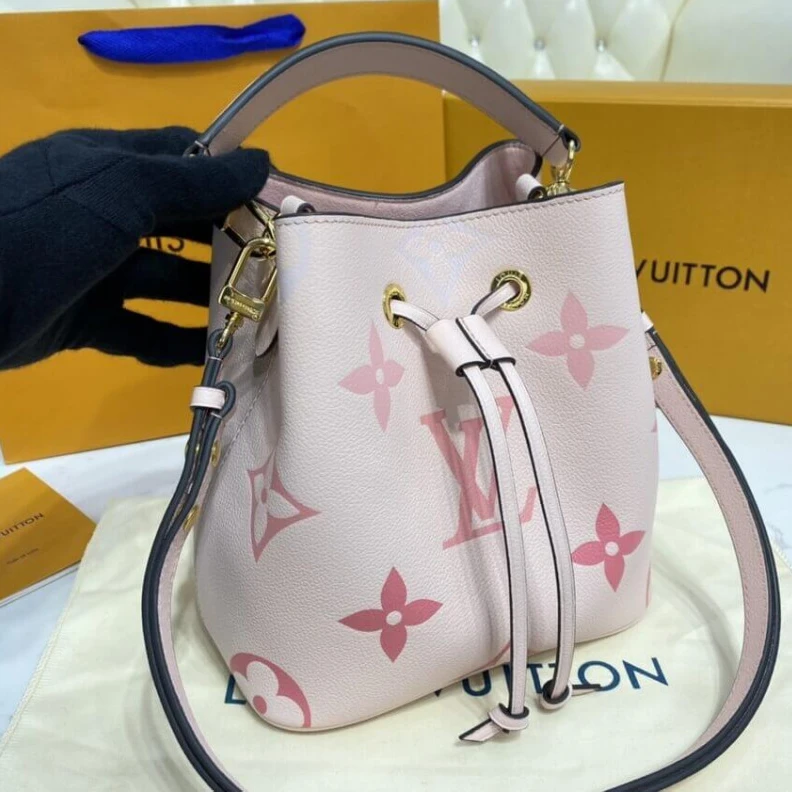 Mythick.ru Drawstrin Louis Vuitton Néonoé BB Bouton de Rose Pink