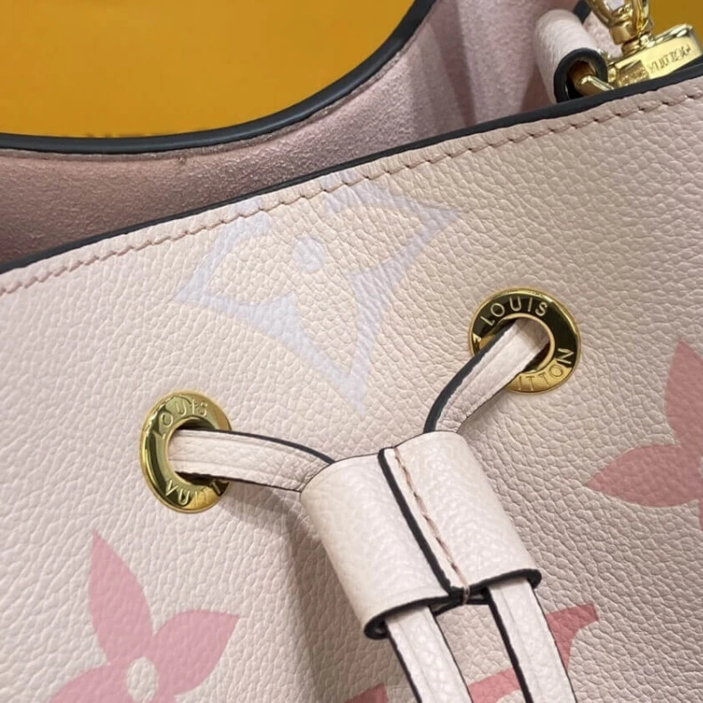 Mythick.ru Drawstrin Louis Vuitton Néonoé BB Bouton de Rose Pink