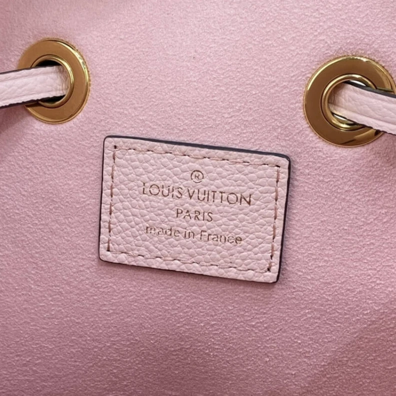 Mythick.ru Drawstrin Louis Vuitton Néonoé BB Bouton de Rose Pink