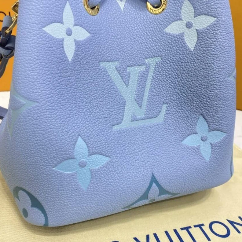 Replica bags lv Made from Louis Vuitton Néonoé BB