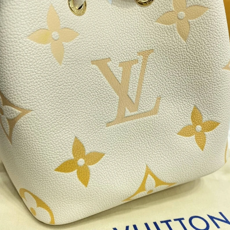 Replica bags lv Strap:Rem Louis Vuitton Néonoé BB