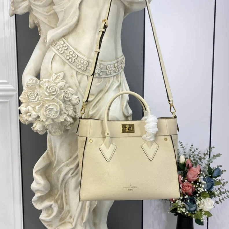 Top lv The perfec Louis Vuitton On My Side Greige Beige