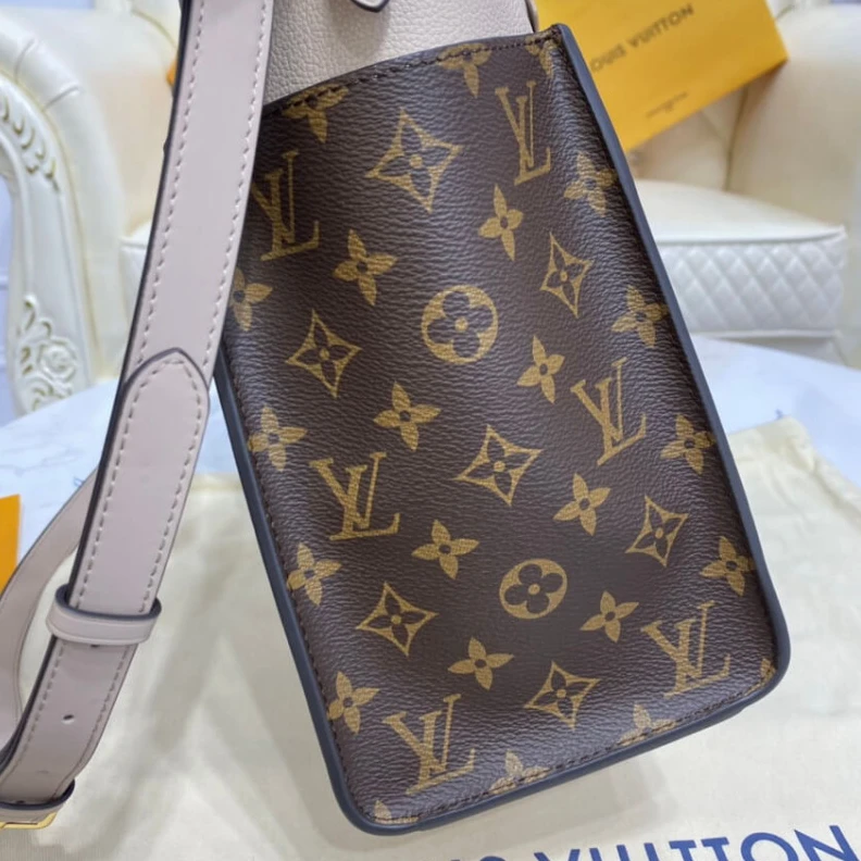 Replica bags lv Closure s Louis Vuitton On My Side MM Greige
