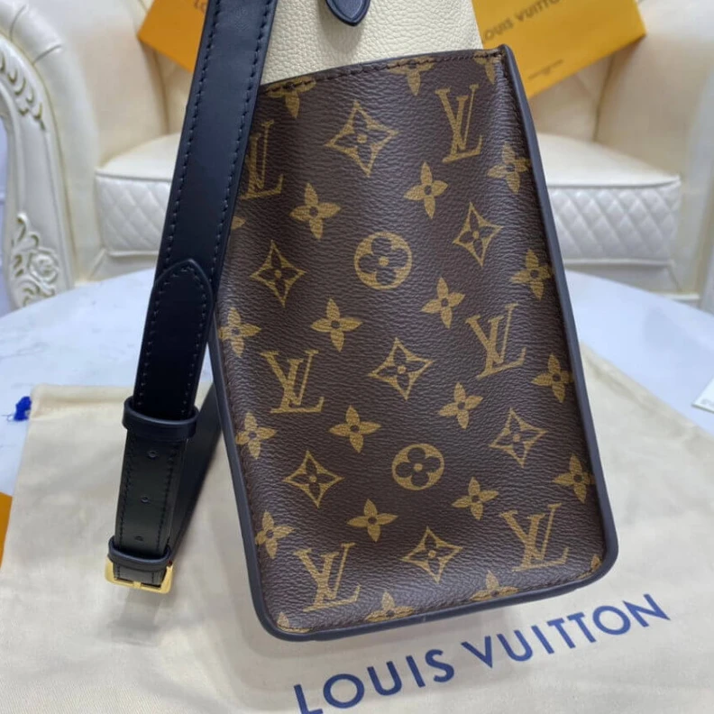 Replica bag Microfibe Louis Vuitton On My Side MM Wine