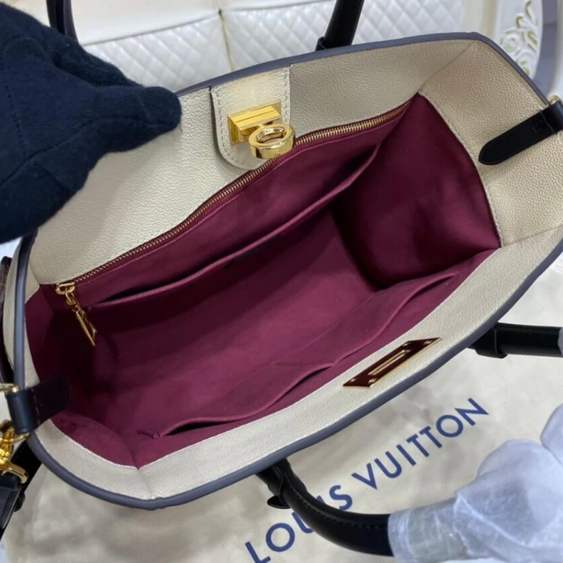 Replica bag Microfibe Louis Vuitton On My Side MM Wine