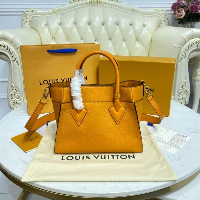 Mythick.ru Flat pock Louis Vuitton On My Side PM  Orange