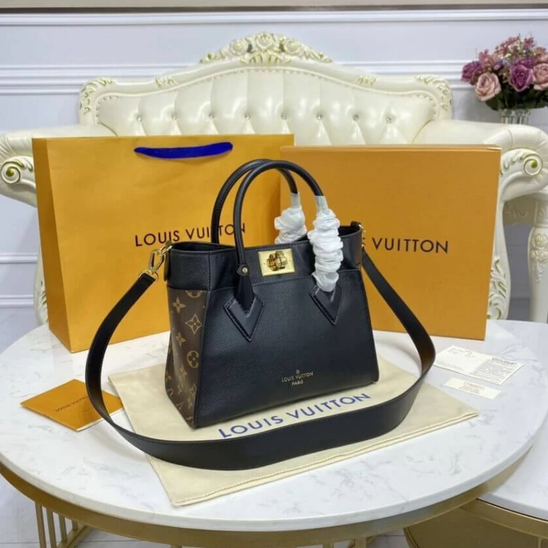 Mythick Cowhidele Louis Vuitton On My Side PM Black