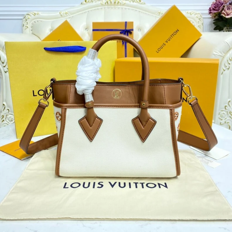 Mythick Flat pock Louis Vuitton On My Side PM