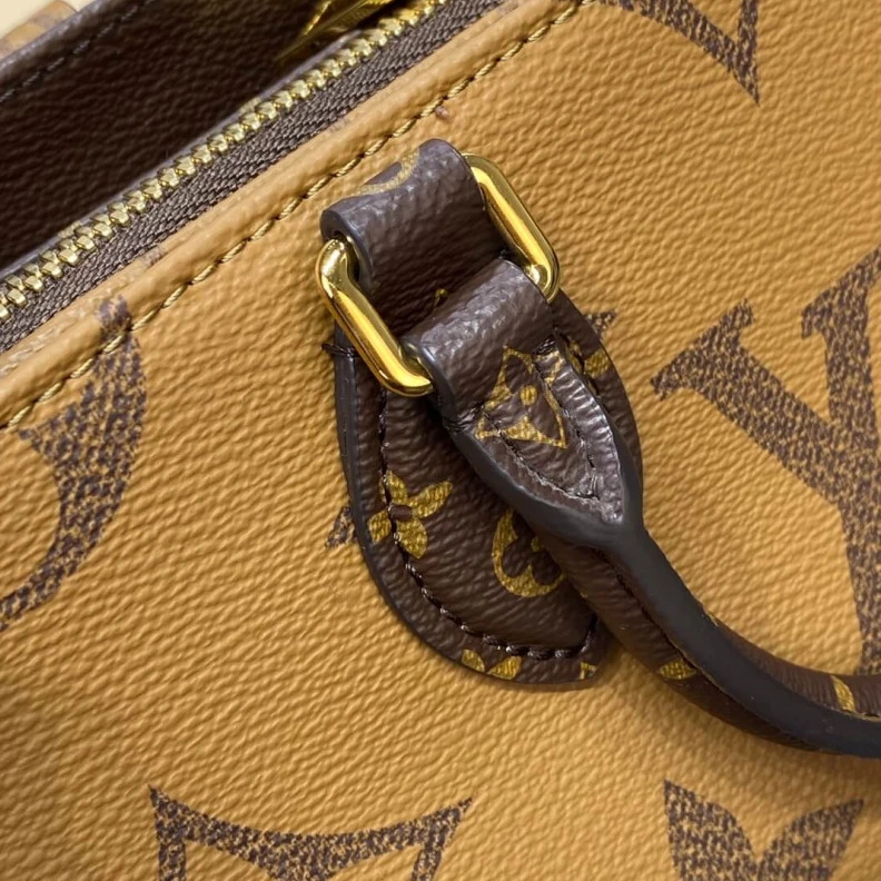 Replica bags lv Large zip Louis Vuitton OnTheGo East West