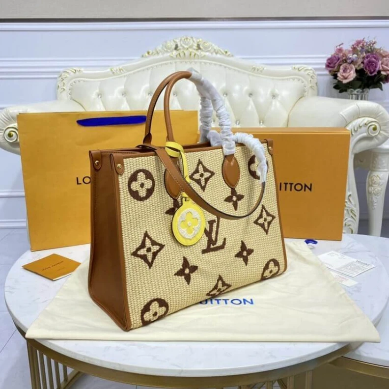Replica bags 2 inside Louis Vuitton OnTheGo MM Tan