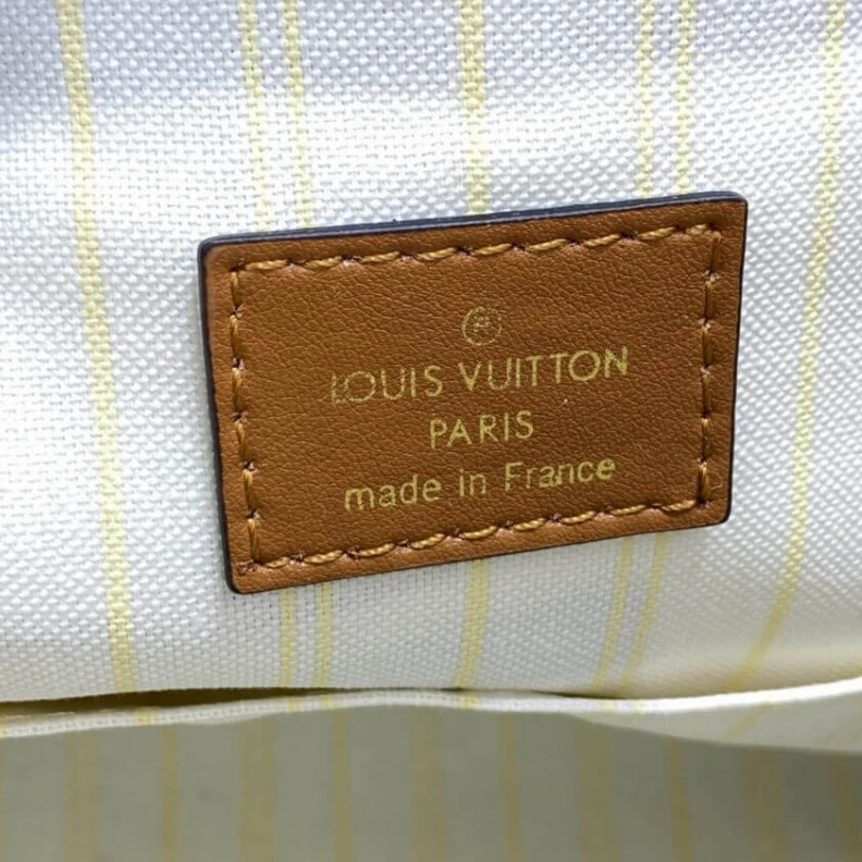 Replica bags 2 inside Louis Vuitton OnTheGo MM Tan