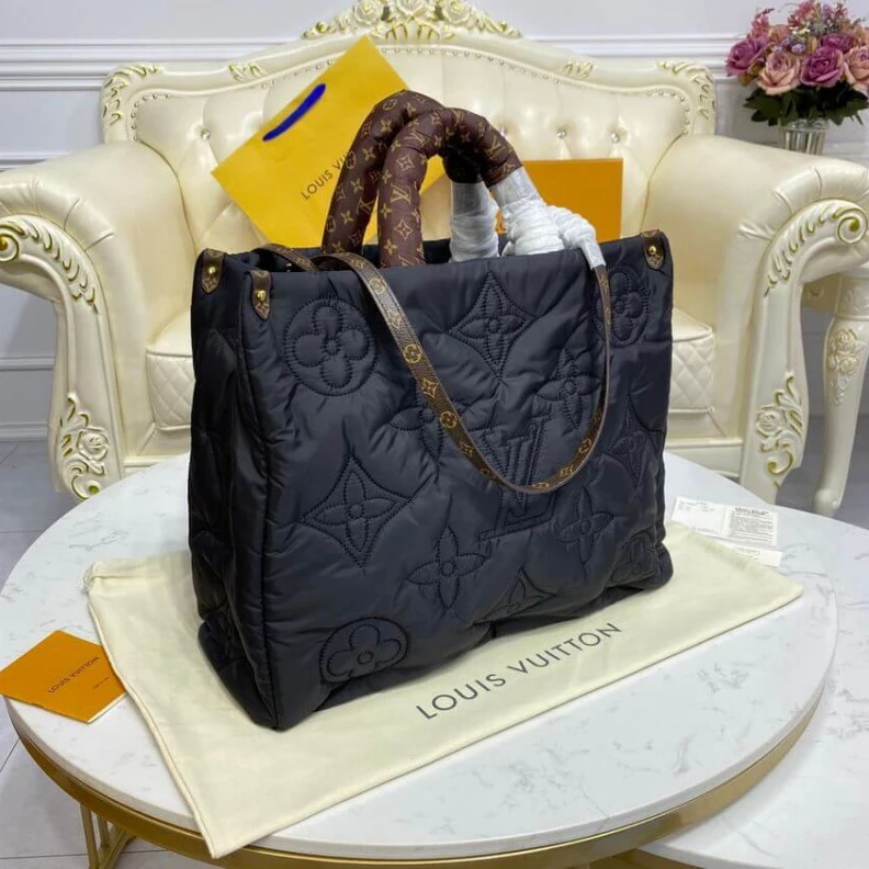Mythick.ru Econyl wi Louis Vuitton Onthego GM Black