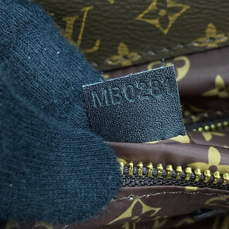 Mythick.ru Econyl wi Louis Vuitton Onthego GM Black