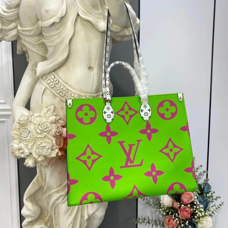 Mythick Goldcolor Louis Vuitton Onthego GM Green