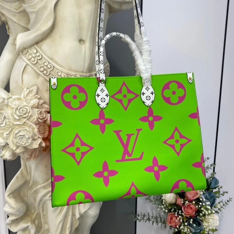 Mythick Goldcolor Louis Vuitton Onthego GM Green