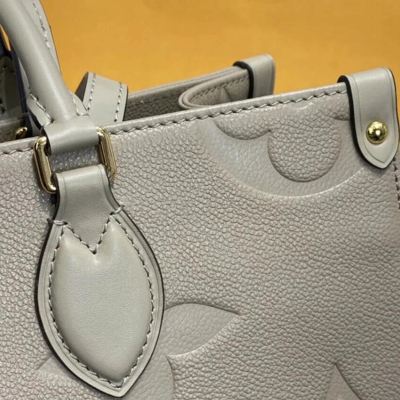 Replica bags lv Inside fl Louis Vuitton Onthego MM Grey