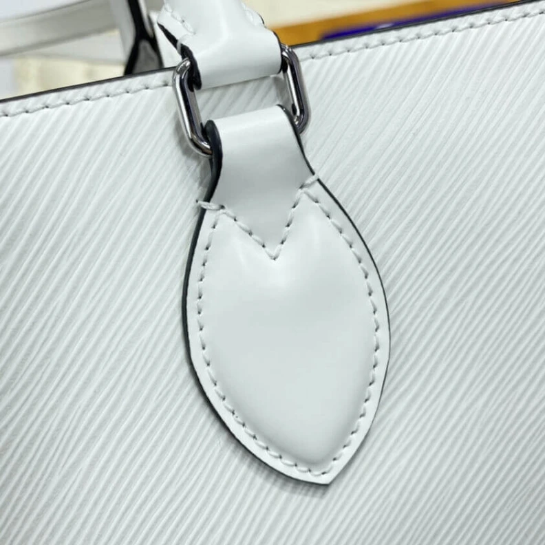 Louis vuitton locations Handle: D Louis Vuitton Onthego MM White