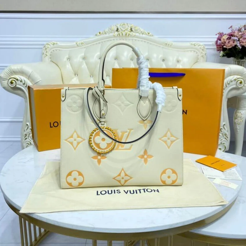 Mythick Goldcolor Louis Vuitton Onthego MM