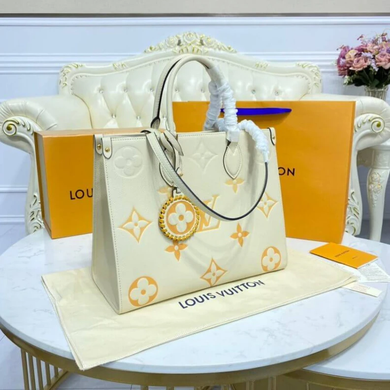 Mythick Goldcolor Louis Vuitton Onthego MM