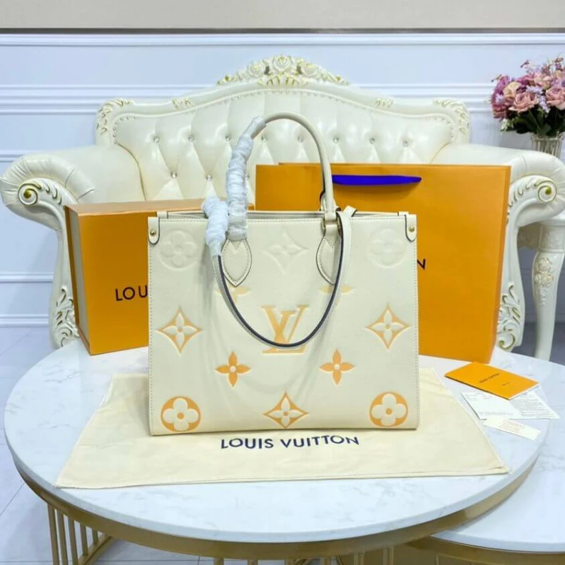 Mythick Goldcolor Louis Vuitton Onthego MM