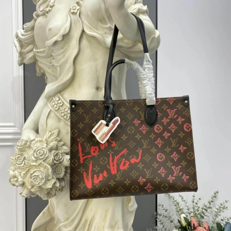 Mythick ru Cowhidele Louis Vuitton Onthego MM