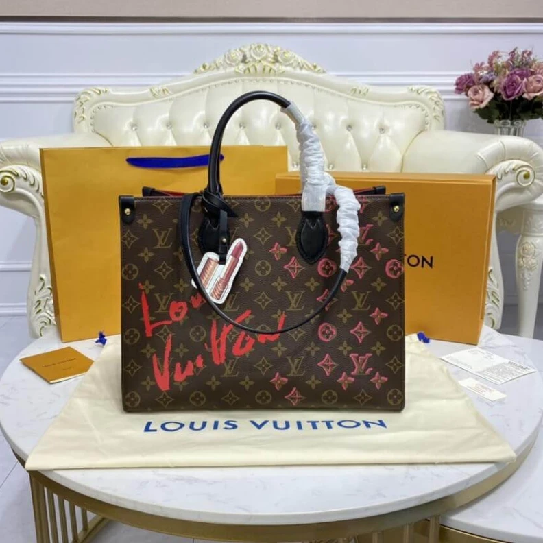 Mythick ru Cowhidele Louis Vuitton Onthego MM