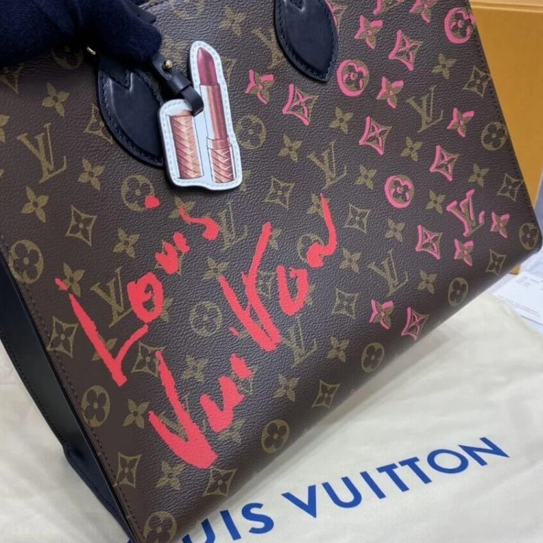Mythick ru Cowhidele Louis Vuitton Onthego MM