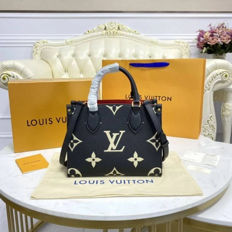 Mythick Inside fl Louis Vuitton Onthego PM Black Beige