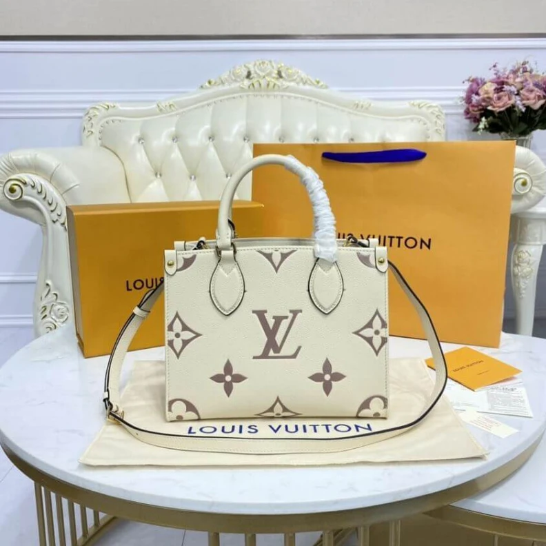 Mythick.ru 4 riveted Louis Vuitton Onthego PM Cream Bois de Rose Pink