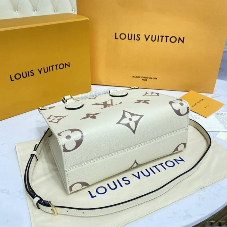 Mythick.ru 4 riveted Louis Vuitton Onthego PM Cream Bois de Rose Pink