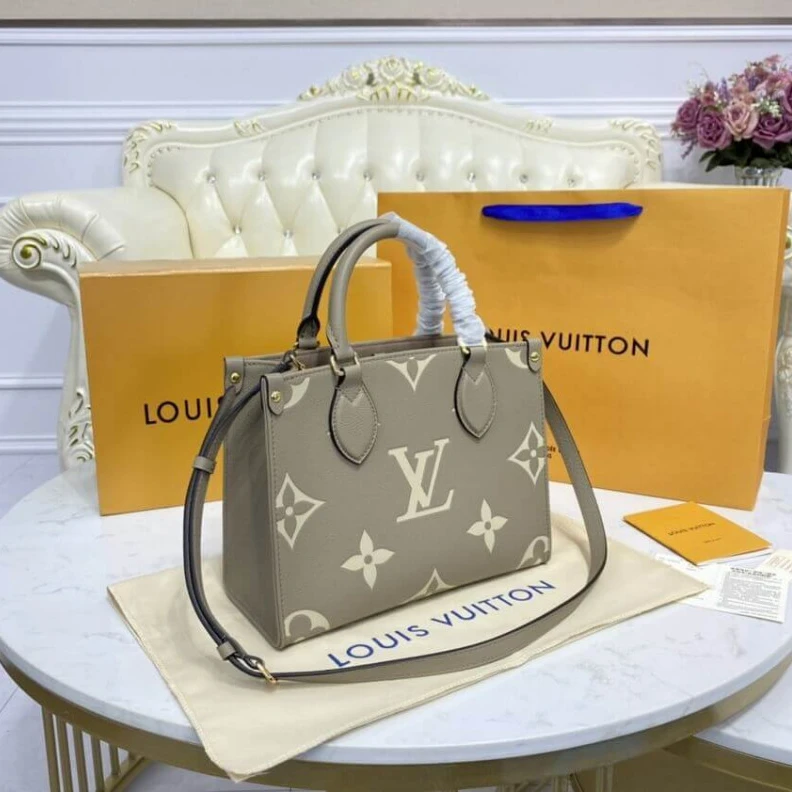 Mythick ru Inside do Louis Vuitton Onthego PM Tourterelle Beige Cream