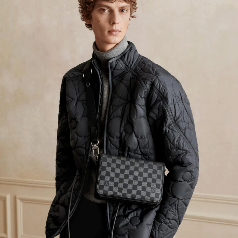 Replica bags lv Textile l Louis Vuitton Onyx Damier Infini Leather Studio Messenger