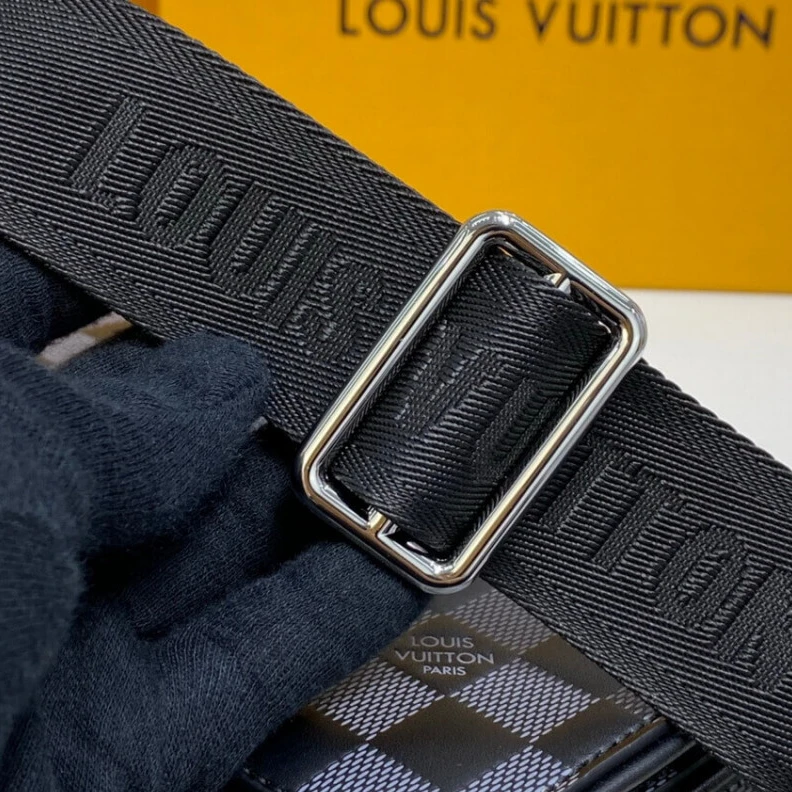 Replica bags lv Textile l Louis Vuitton Onyx Damier Infini Leather Studio Messenger