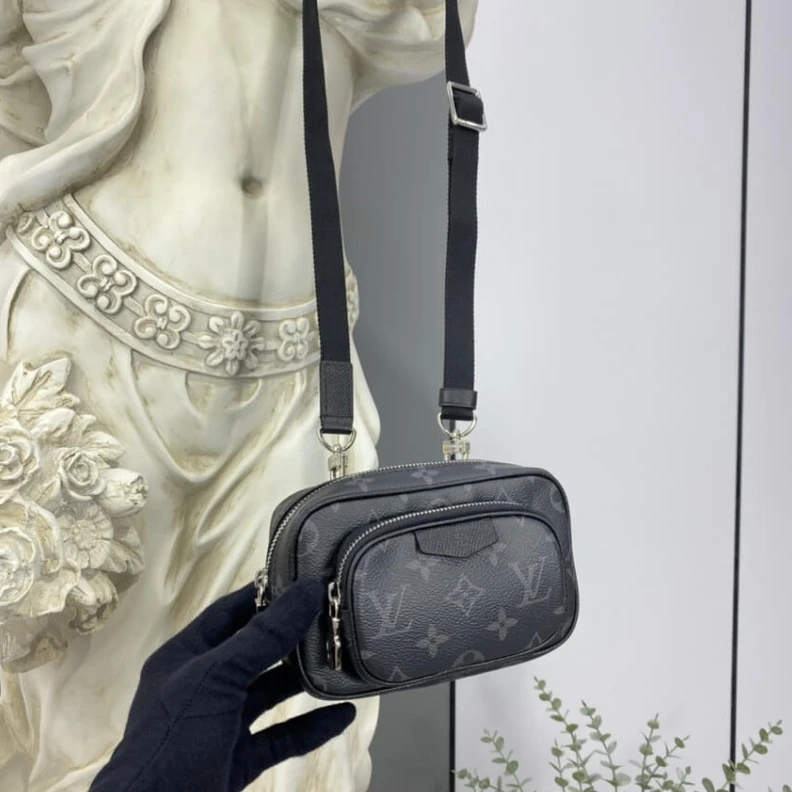 Top lv Strap Dro Louis Vuitton Outdoor Pouch Black